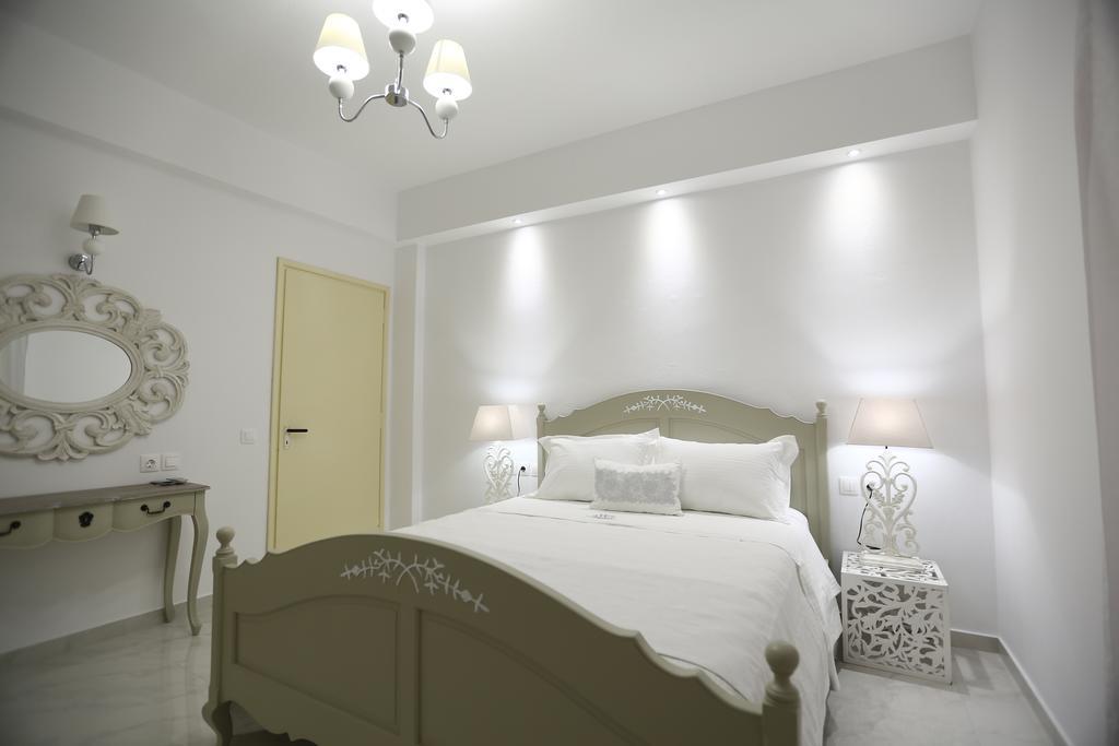 The White Suites Adamantas  Pokoj fotografie