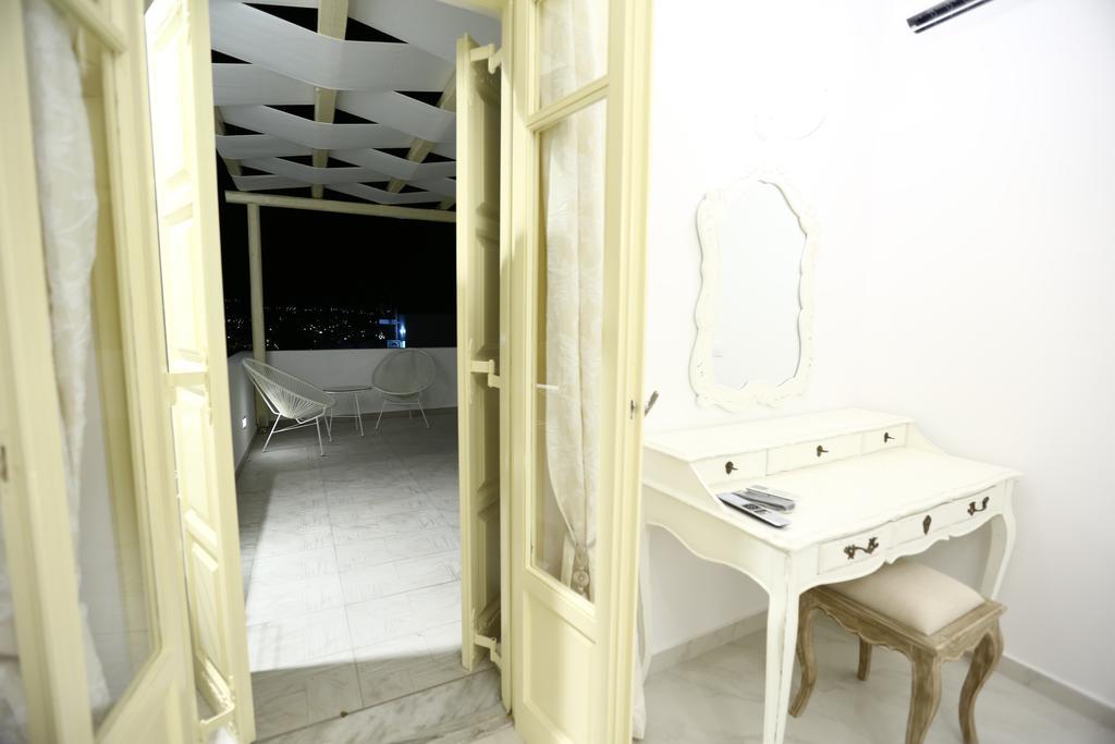 The White Suites Adamantas  Pokoj fotografie