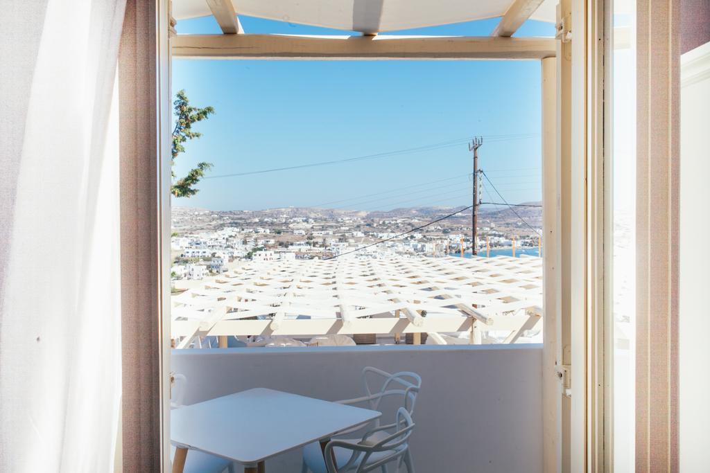 The White Suites Adamantas  Pokoj fotografie