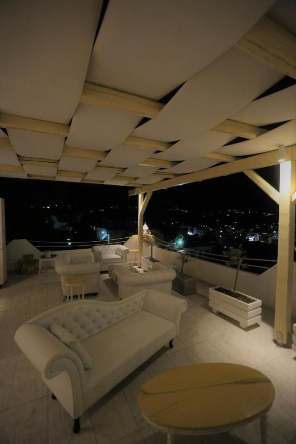 The White Suites Adamantas  Exteriér fotografie